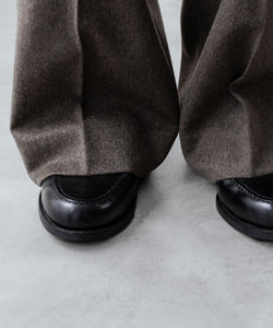 ssstein / シュタイン】WOOL DOESKIN FLARE TROUSERS - TAUPE | 公式