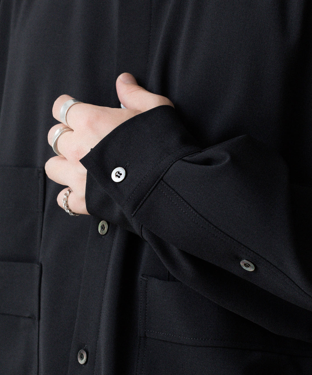 UJOH - ウジョーの4 POCKETS SHIRTのBLACK 公式通販サイトsession福岡セレクトショップ