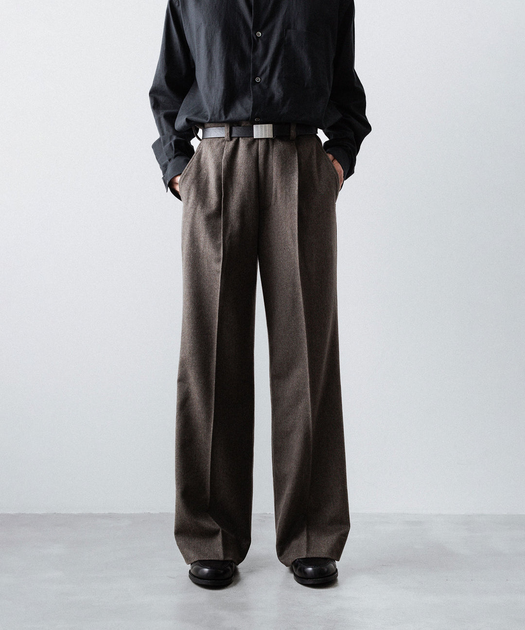 ssstein(シュタイン)のWOOL DOESKIN FLARE TROUSERS - TAUPEの公式通販サイトsession福岡セレクトショップ