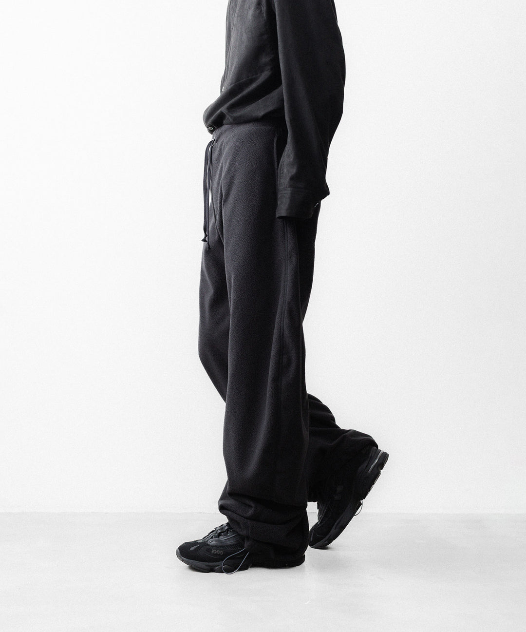 OPPOSE DUALITY-オポーズデュアリティのTWIST FLEECE TRSのBLACK公式通販サイトsession福岡セレクトショップ