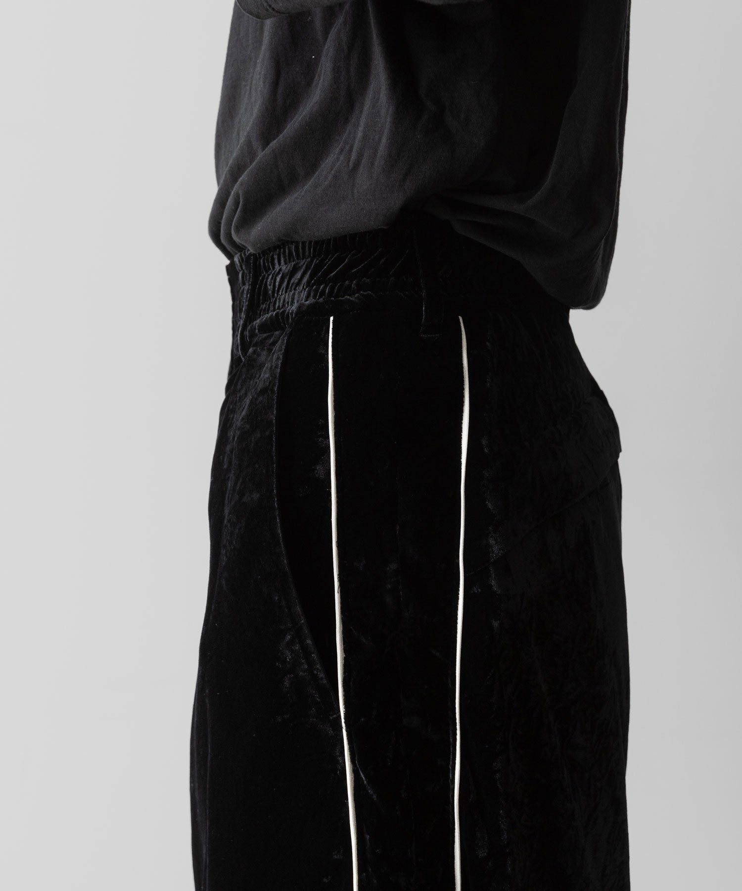 【SUBLATIONS】VELVET TRANSFORM EASY TRACK PANTS - BLACK