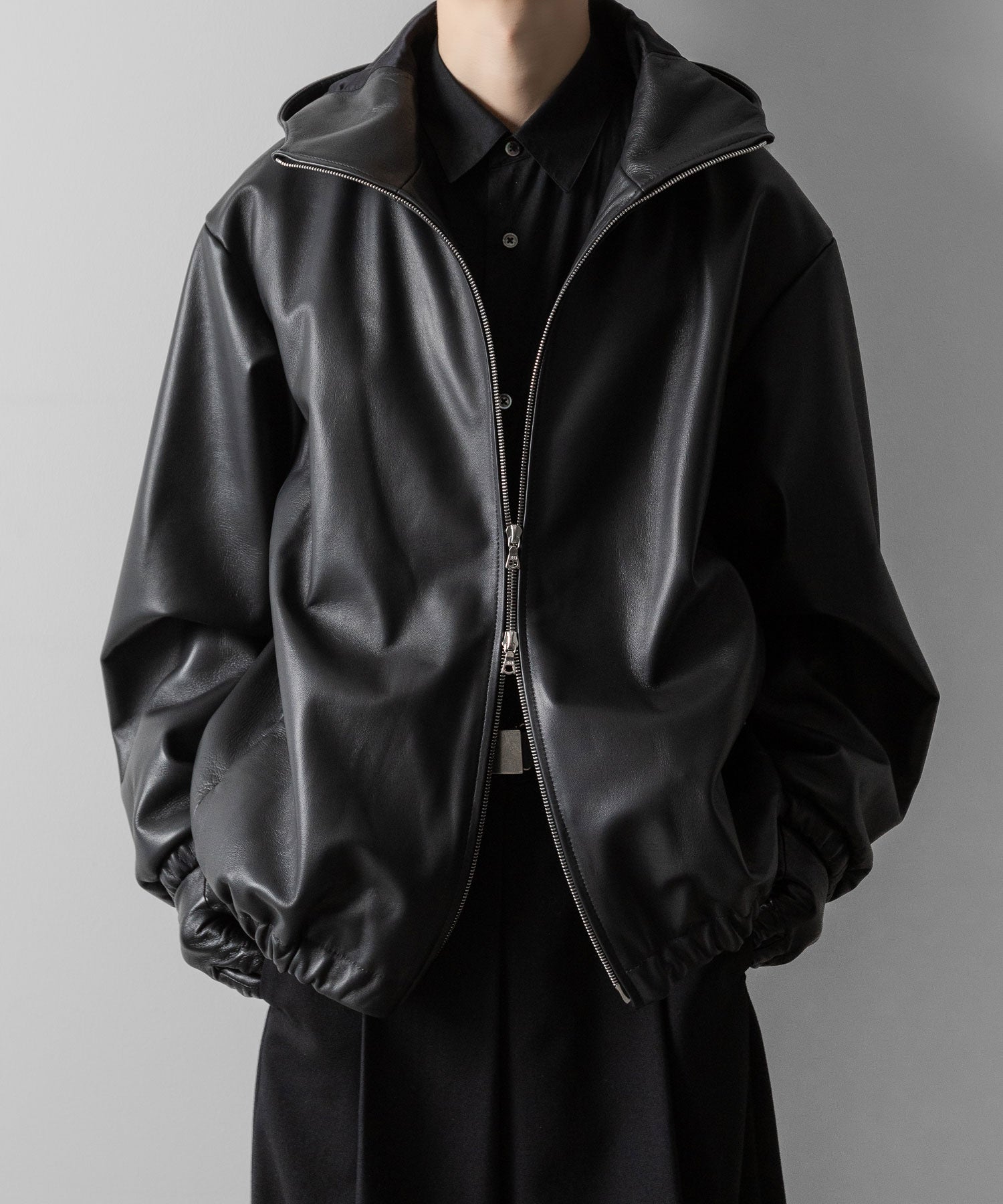 ssstein(シュタイン)のLEATHER HOODED SHORT JACKET - DARK CHARCOALの公式通販サイトsession福岡セレクトショップ
