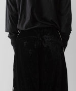 画像をギャラリービューアに読み込む, 【SUBLATIONS】VELVET TRANSFORM EASY TRACK PANTS - BLACK
