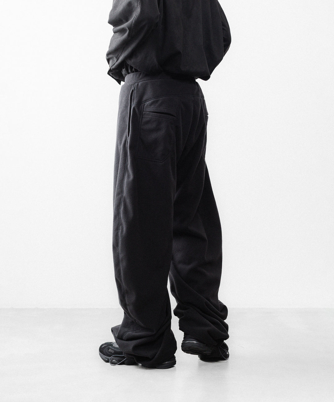 OPPOSE DUALITY-オポーズデュアリティのTWIST FLEECE TRSのBLACK公式通販サイトsession福岡セレクトショップ