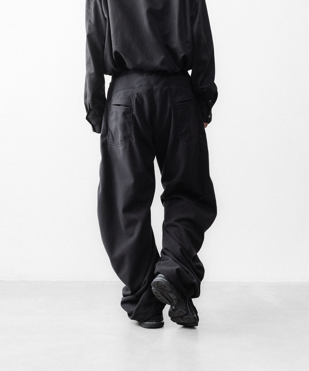 OPPOSE DUALITY-オポーズデュアリティのTWIST FLEECE TRSのBLACK公式通販サイトsession福岡セレクトショップ