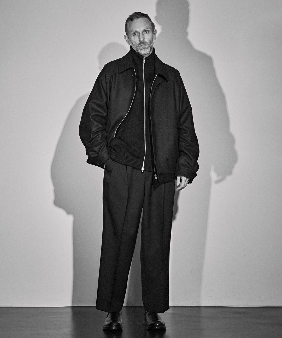 stein(シュタイン)の23AWコレクションOVERSIZED DRIVERS KNIT ZIP JACKETのBLACK