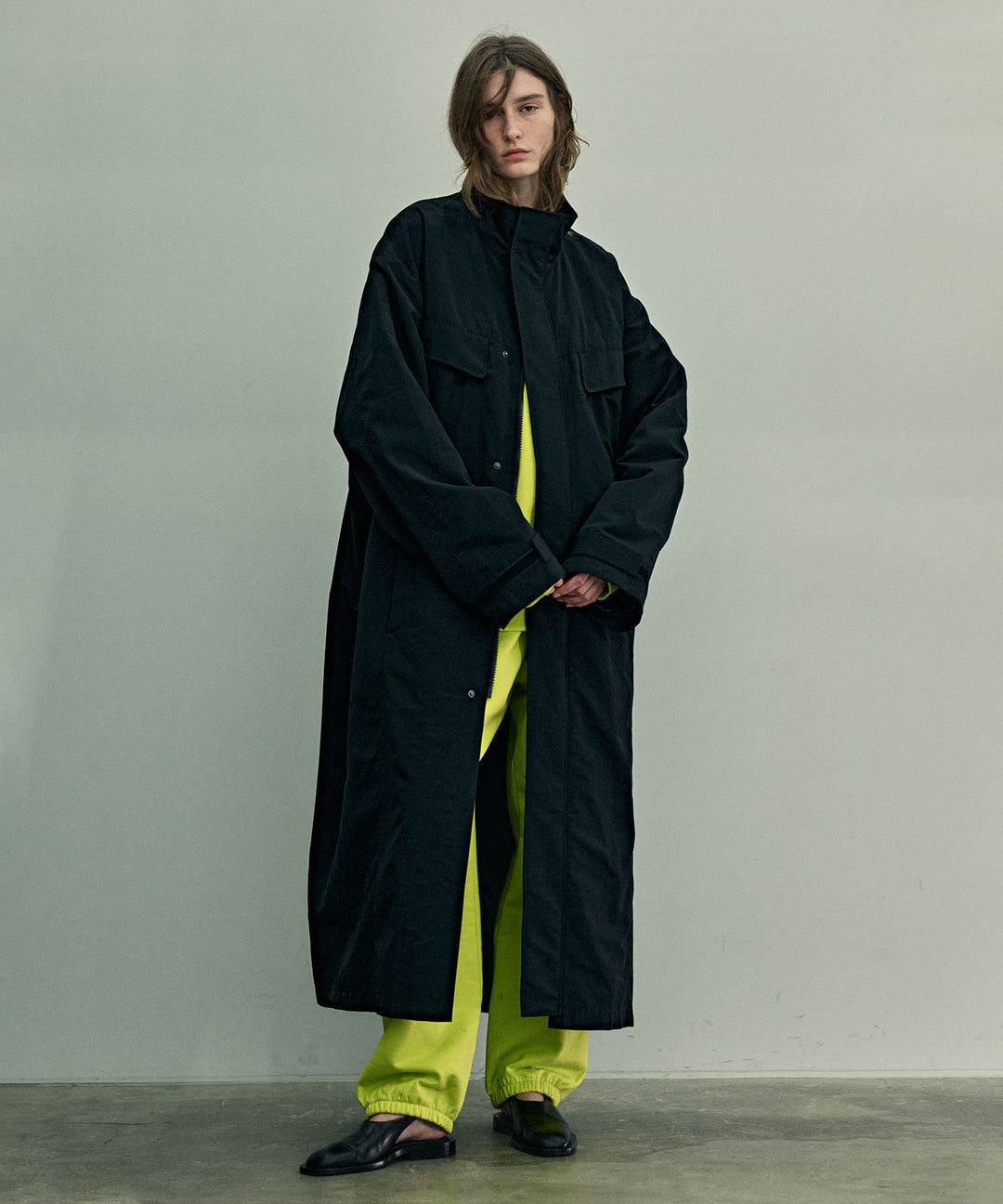stein(シュタイン)の23AWコレクションUNTWISTED YARN SWEAT PANTS のYELLOW