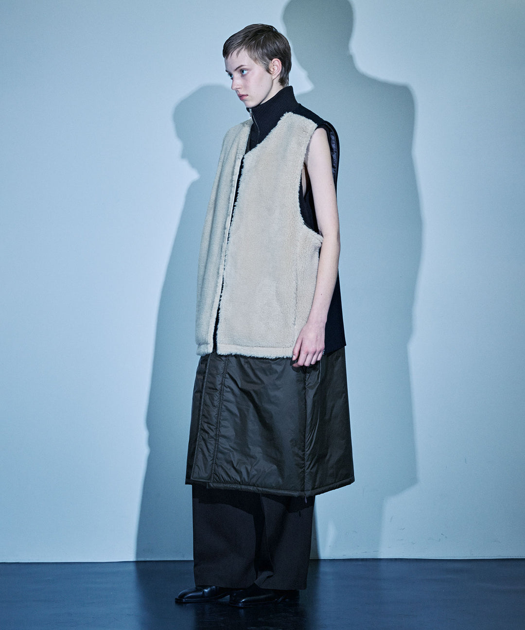 stein(シュタイン)の23AWコレクションWOOL FUR REVERSIBLE VESTのBEIGE