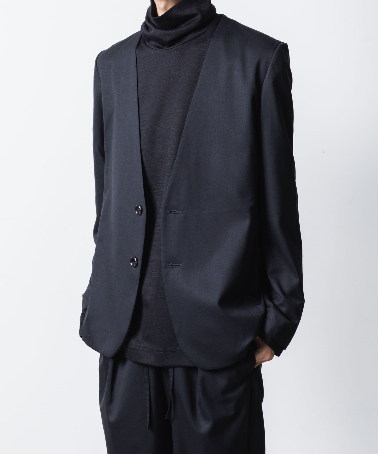 ATTACHMENT アタッチメントのT/W/SI STRETCH GABARDINE COLLARLESS JKT - D.NAVYの公式通販サイトsession福岡セレクトショップ