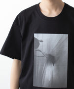 画像をギャラリービューアに読み込む, ATTACHMENT アタッチメントの30//2 SUVIN JERSEY PRINT TEE - BLACKの公式通販サイトsession福岡セレクトショップ
