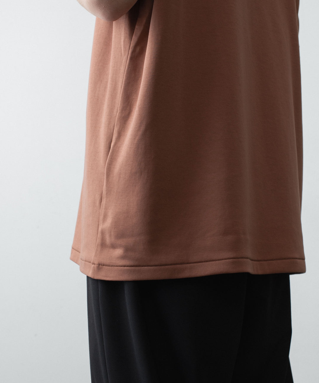 ATTACHMENT アタッチメントのCOTTON DOUBLE FACE SLIM FIT S/S TEE - BROWNの公式通販サイトsession福岡セレクトショップ