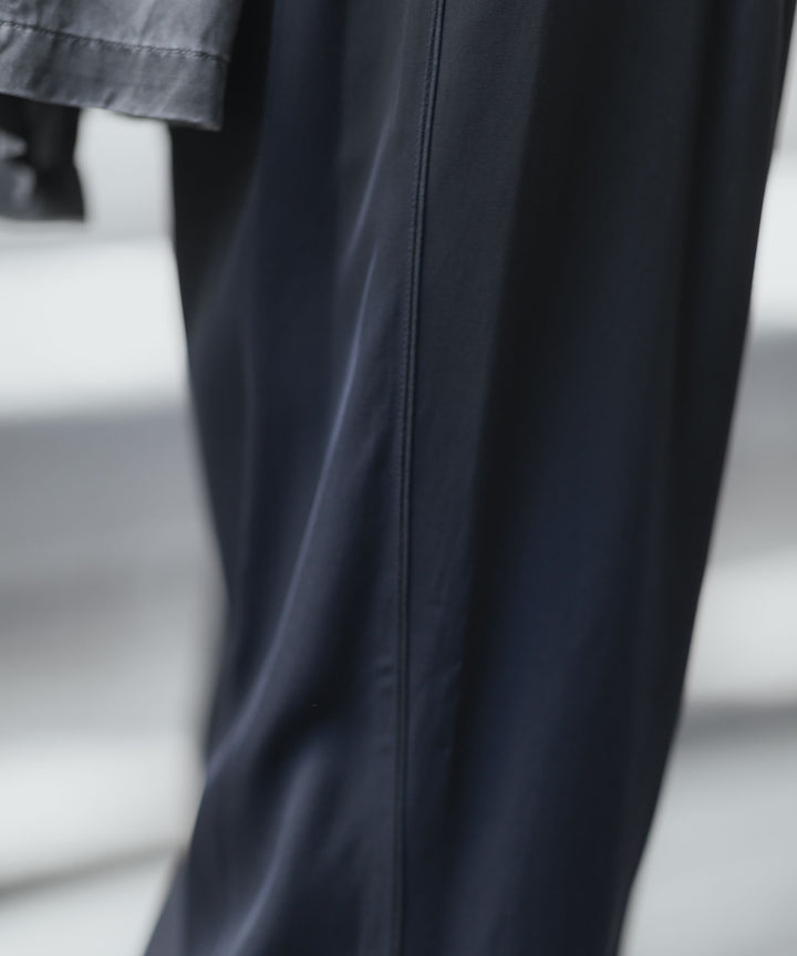 ANTHEM A-アンセムエーのSILKY VISCOSE 2TUCK FLARE EASY PANTSのBLACK 公式通販サイトsession福岡セレクトショップ