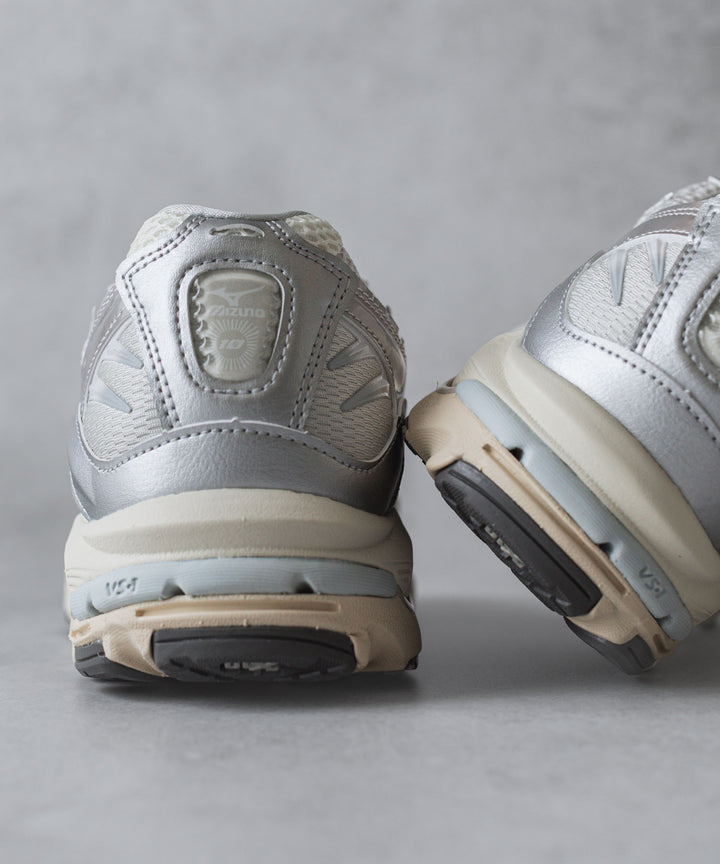 MIZUNO-ミズノのWAVE RIDER 10のWHITE×LIGHT BEIGE×SILVER公式通販サイトsession福岡セレクトショップ 