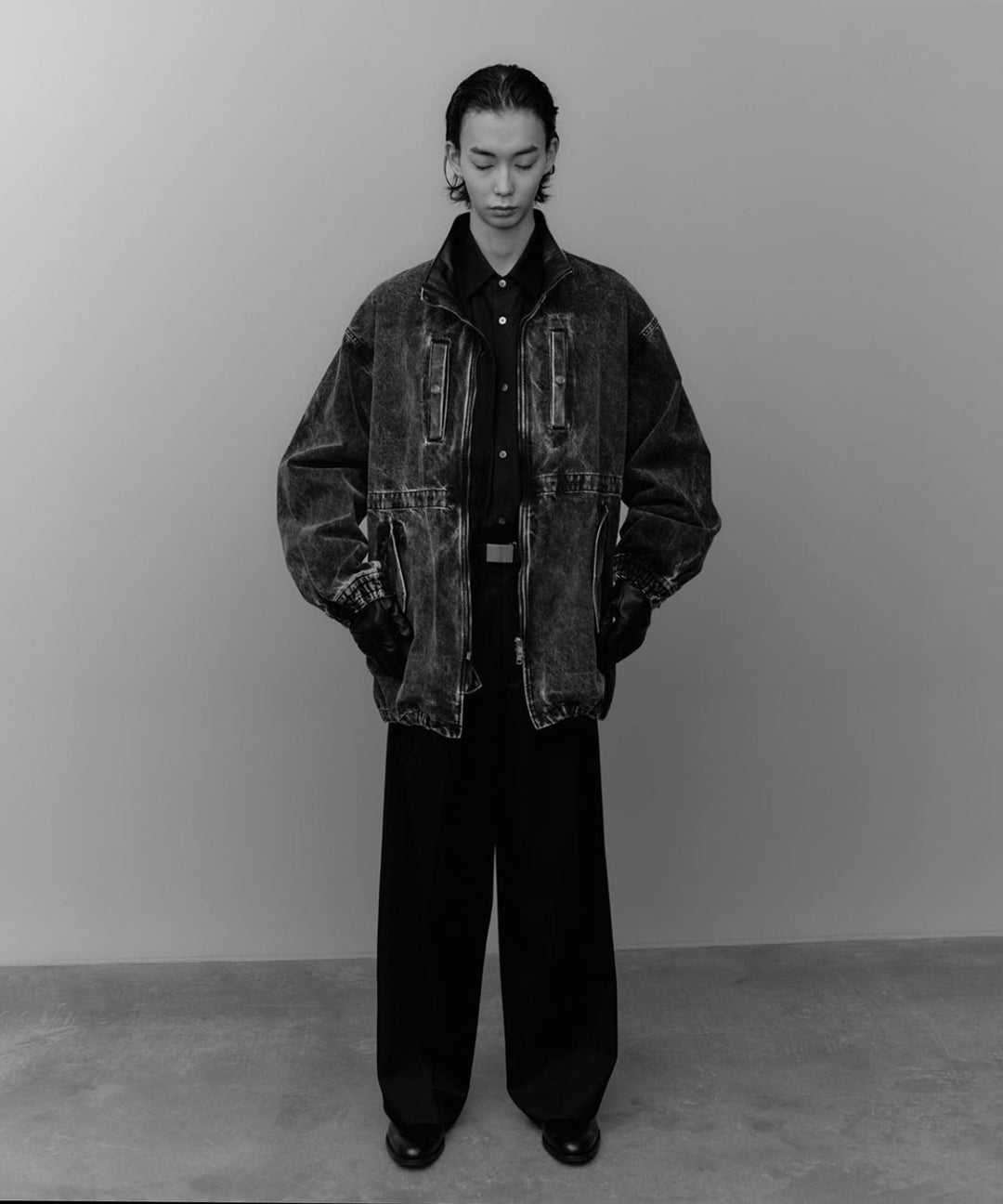 stein(シュタイン)の24SSコレクションCHEMICAL BLEACHED DENIM MODS COATのINDIGO