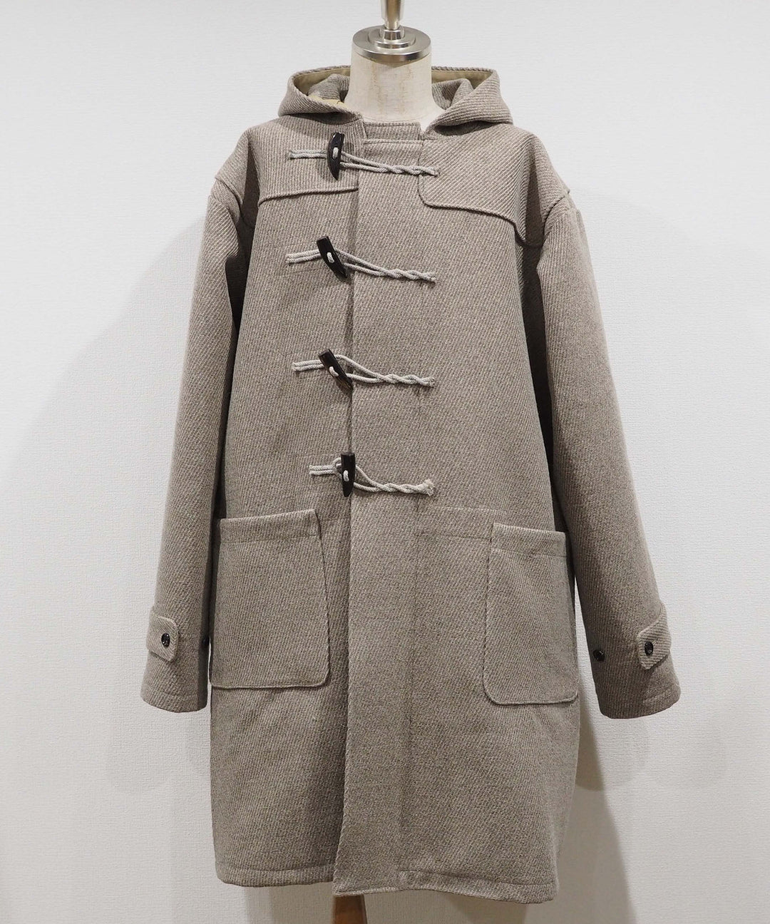 INTÉRIM(インテリム)の23AWコレクションHYPER BIG CASHMERE HEAVY ROYAL NAVY DUFFEL COAT - BEIGE