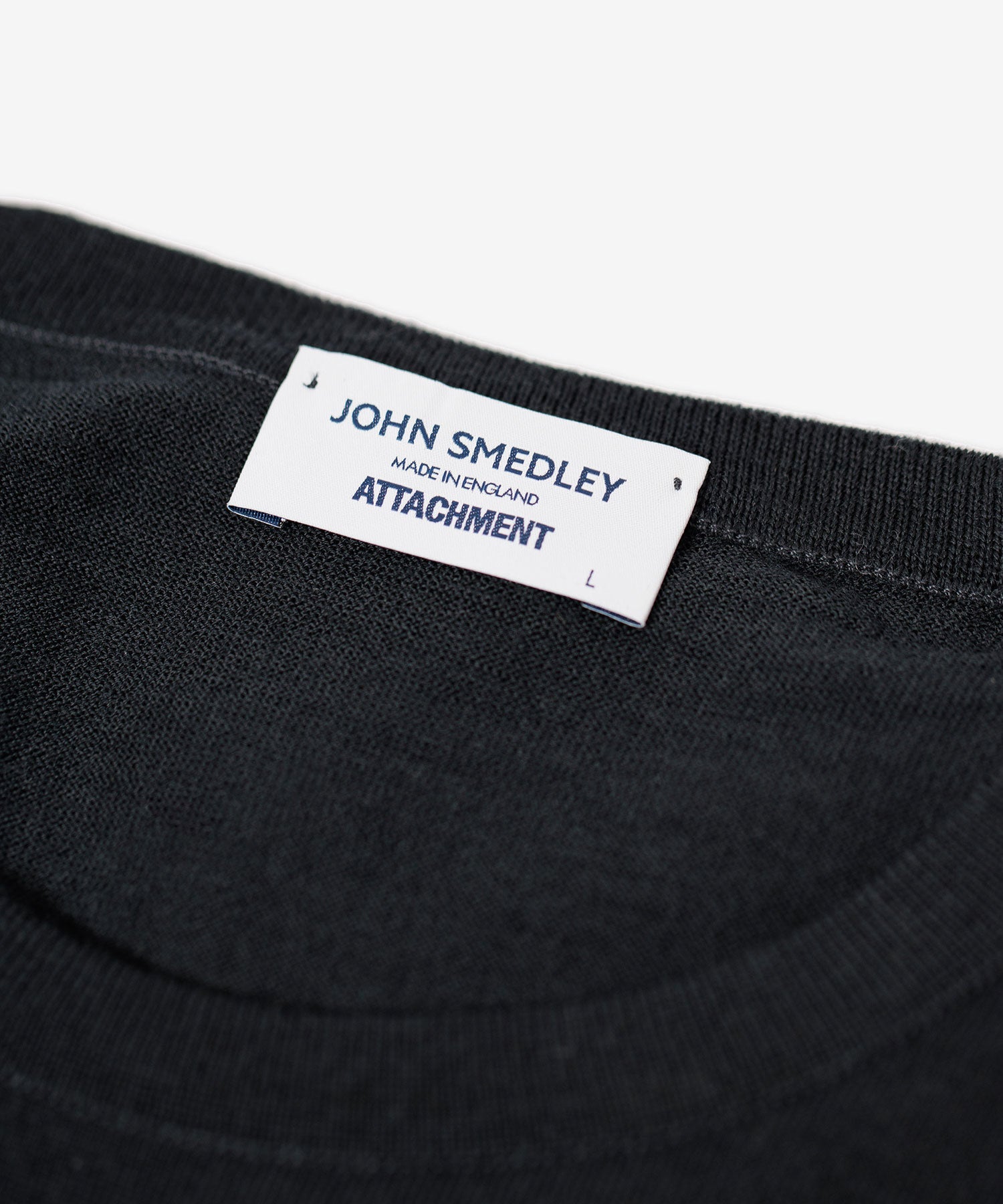 ATTACHMENT アタッチメントの× JOHN SMEDLEY MERINO EXTRAFINE WELTED CREW NECK L/S- BLACKの公式通販サイトsession福岡セレクトショップ
