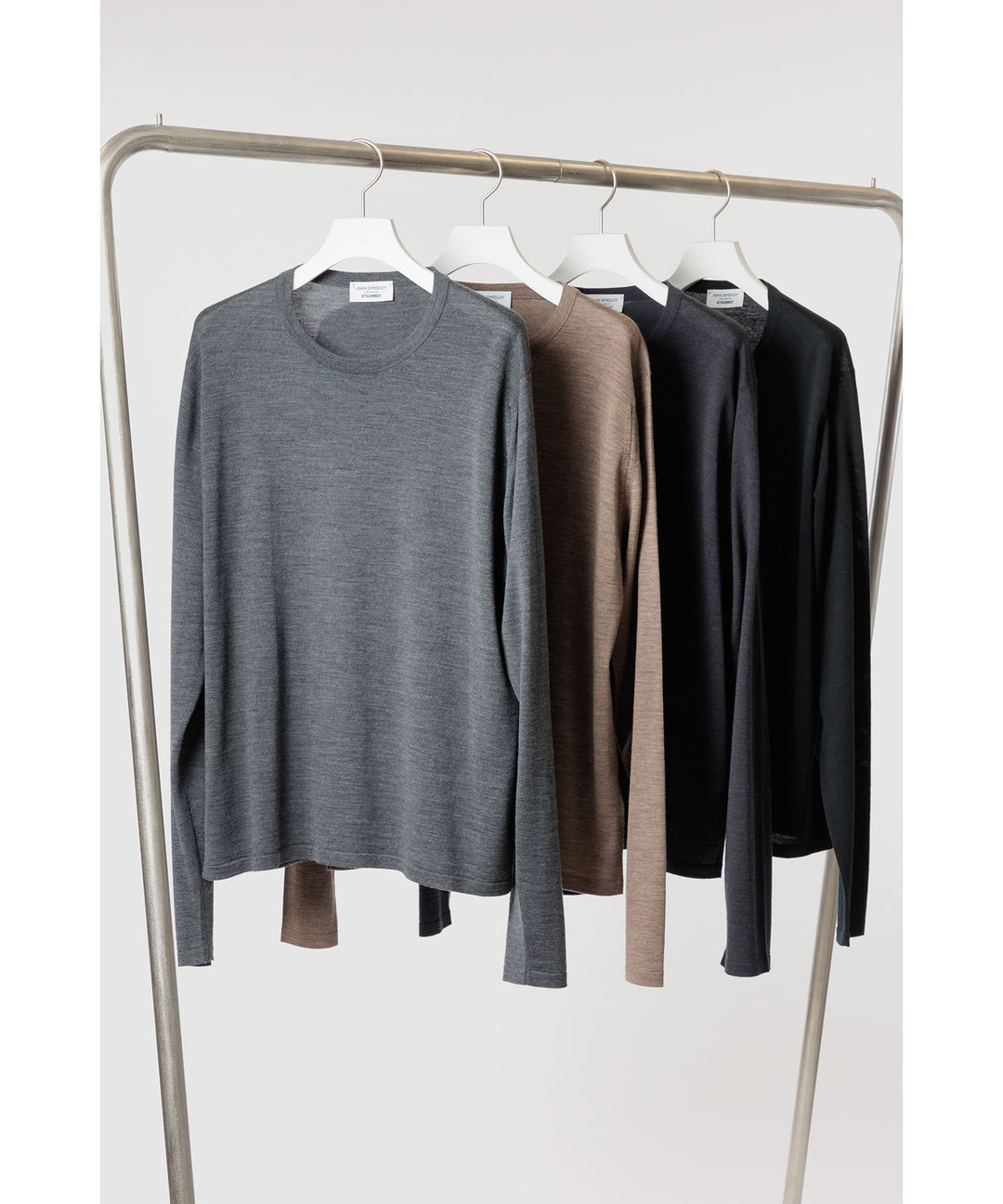 ATTACHMENT アタッチメントの× JOHN SMEDLEY MERINO EXTRAFINE WELTED CREW NECK L/S - BLACKの公式通販サイトsession福岡セレクトショップ