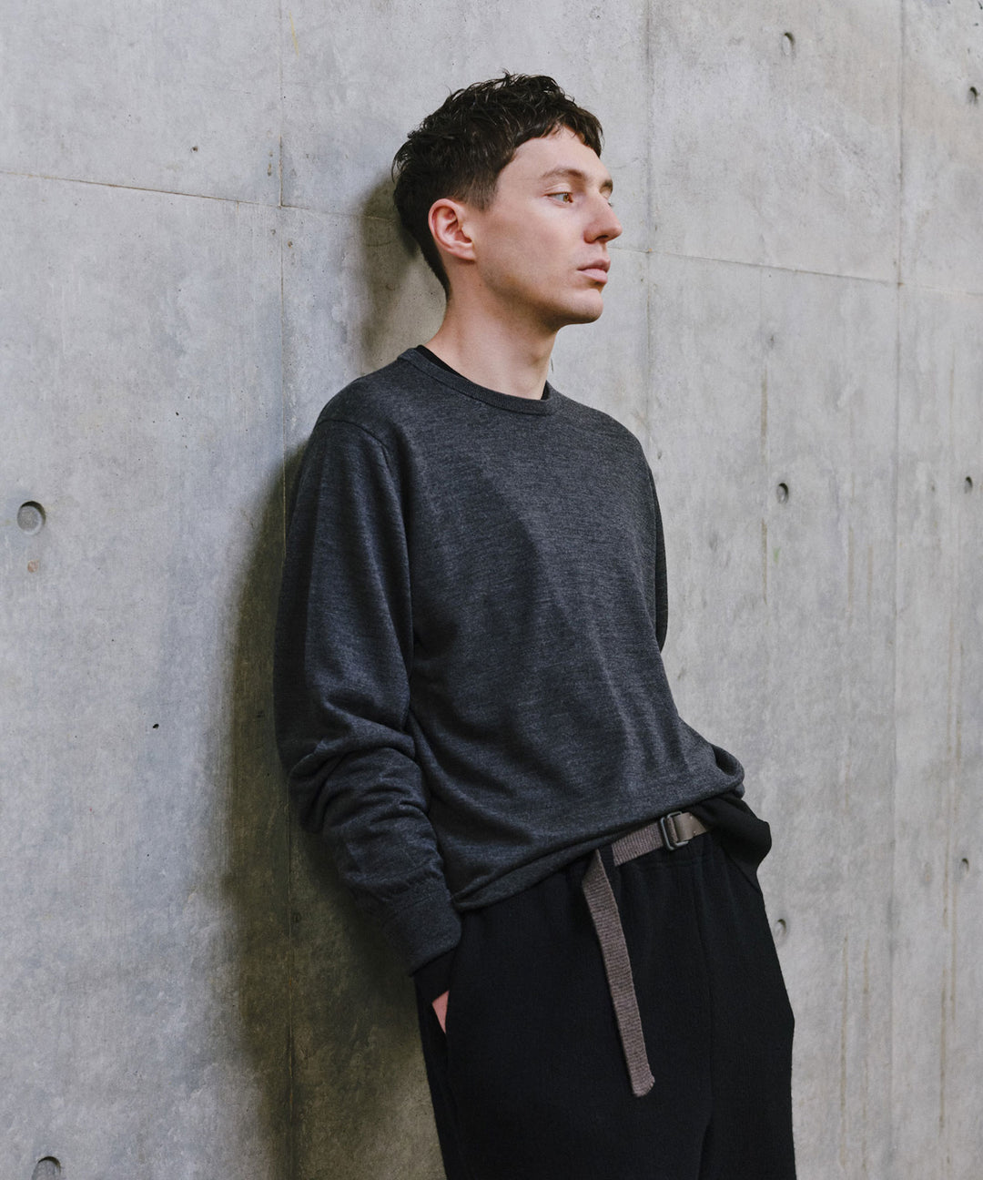 MAYKAM メイカムのSTRUCTURE EYELET CREW NECKのSTONE GREY 公式通販サイトsession福岡セレクトショップ