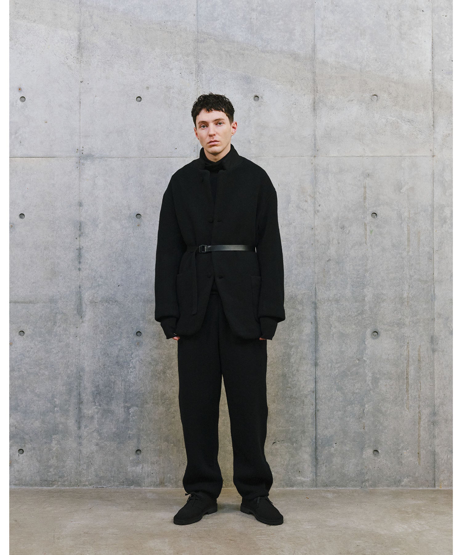 MAYKAM(メイカム)の26-27AWコレクションのLOOK002
