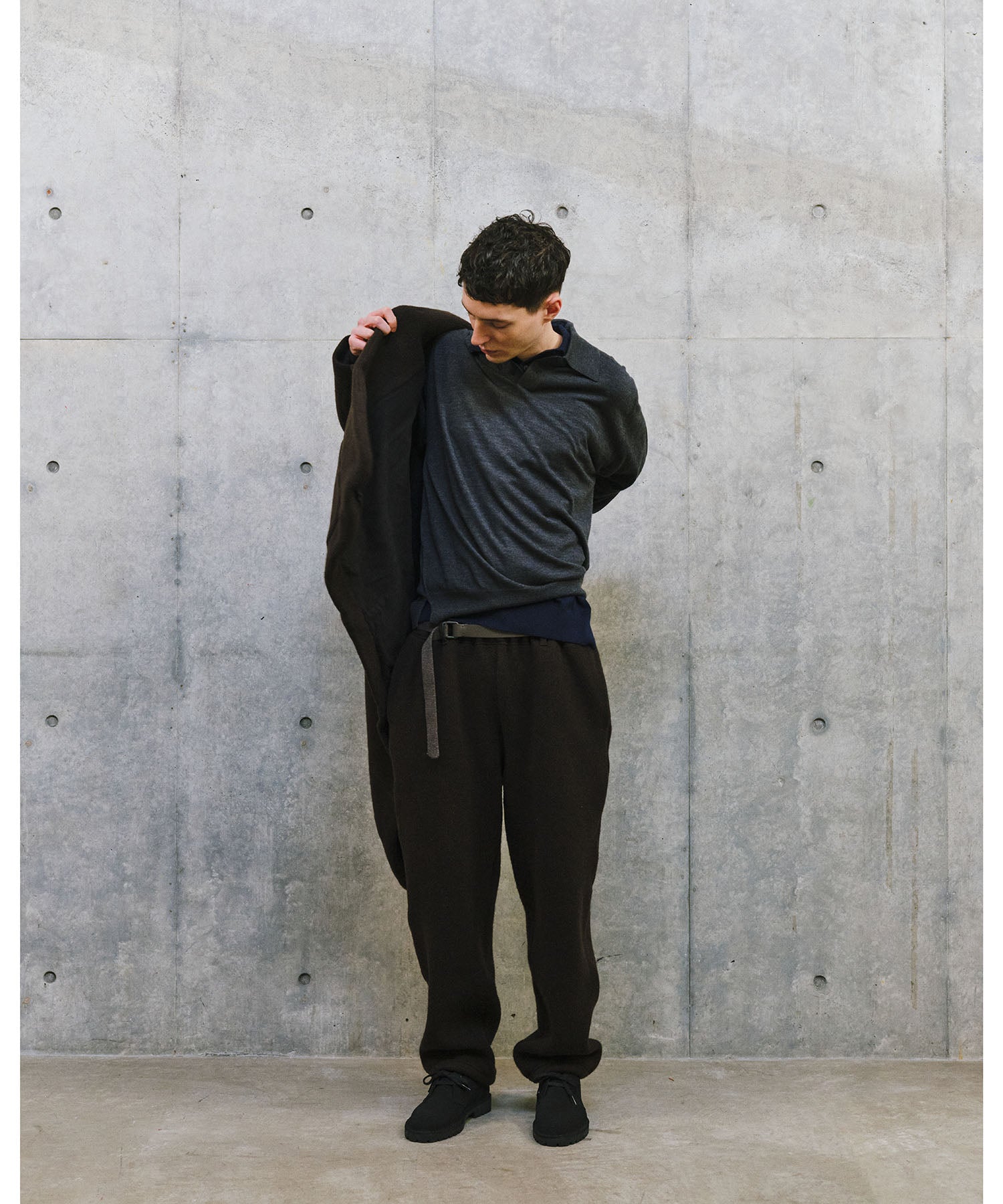 MAYKAM(メイカム)の26-27AWコレクションのLOOK005