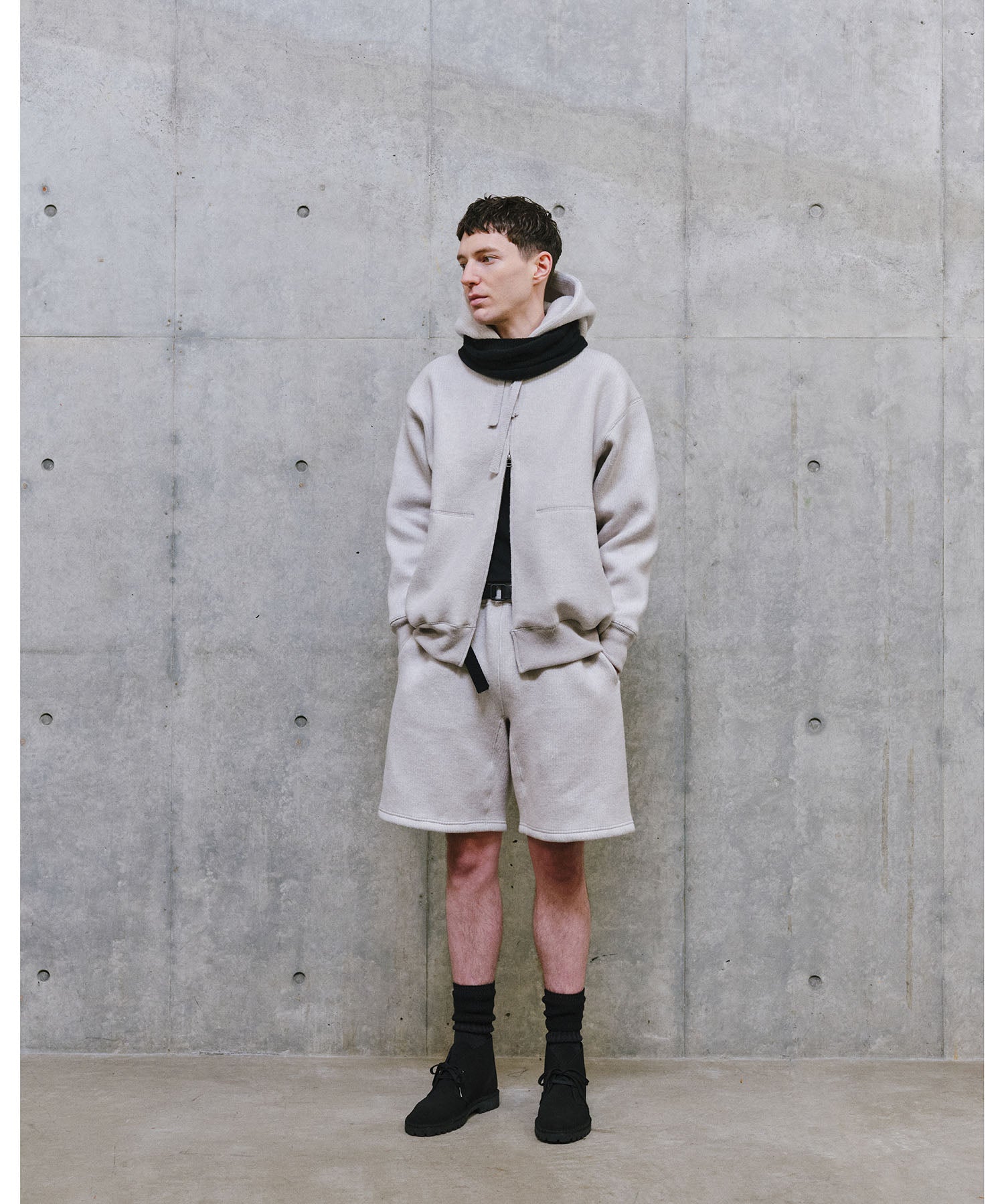 MAYKAM(メイカム)の26-27AWコレクションのLOOK017