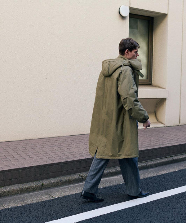REVERBERATE(リバーバレイト)の26-27AWコレクションのLOOK001