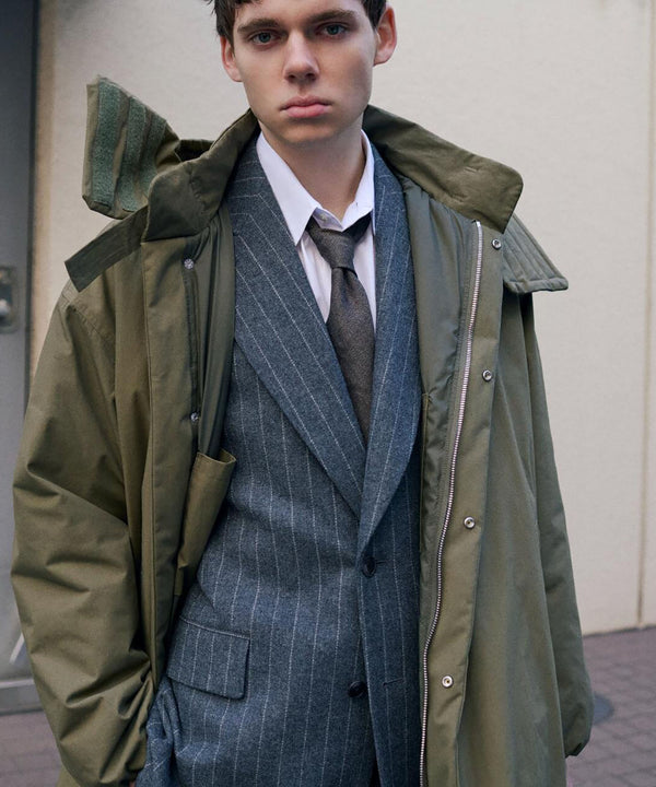 REVERBERATE(リバーバレイト)の26-27AWコレクションのLOOK002