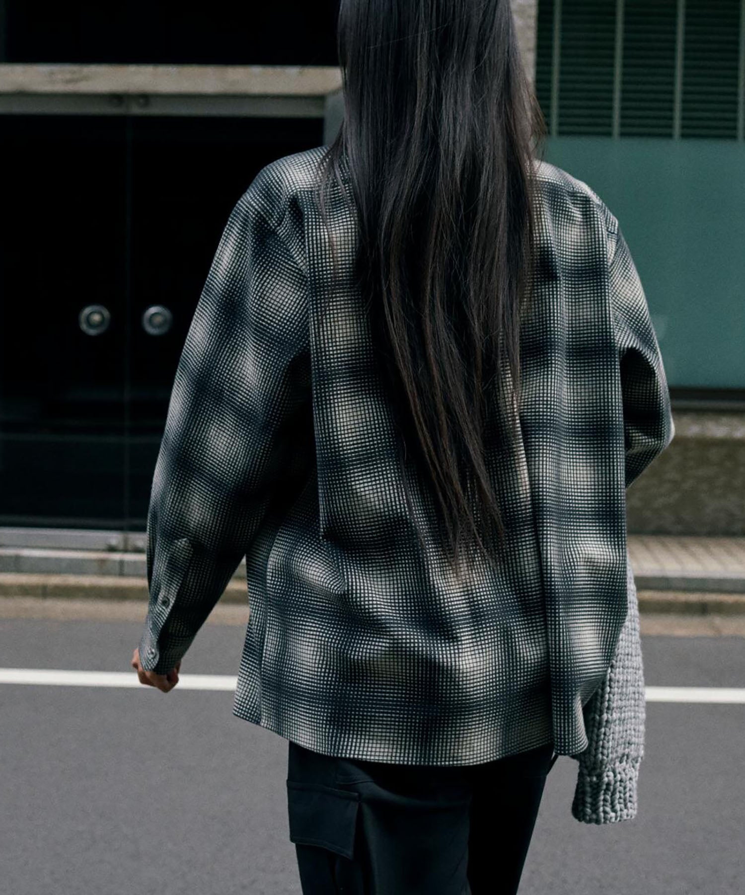REVERBERATE(リバーバレイト)の26-27AWコレクションのLOOK007