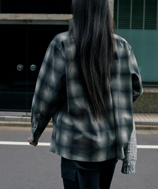 REVERBERATE(リバーバレイト)の26-27AWコレクションのLOOK007