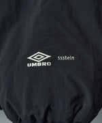 画像をギャラリービューアに読み込む, 【ssstein × UMBRO】CO/NY POPLIN PADDED JACKET - DARK NAVY
