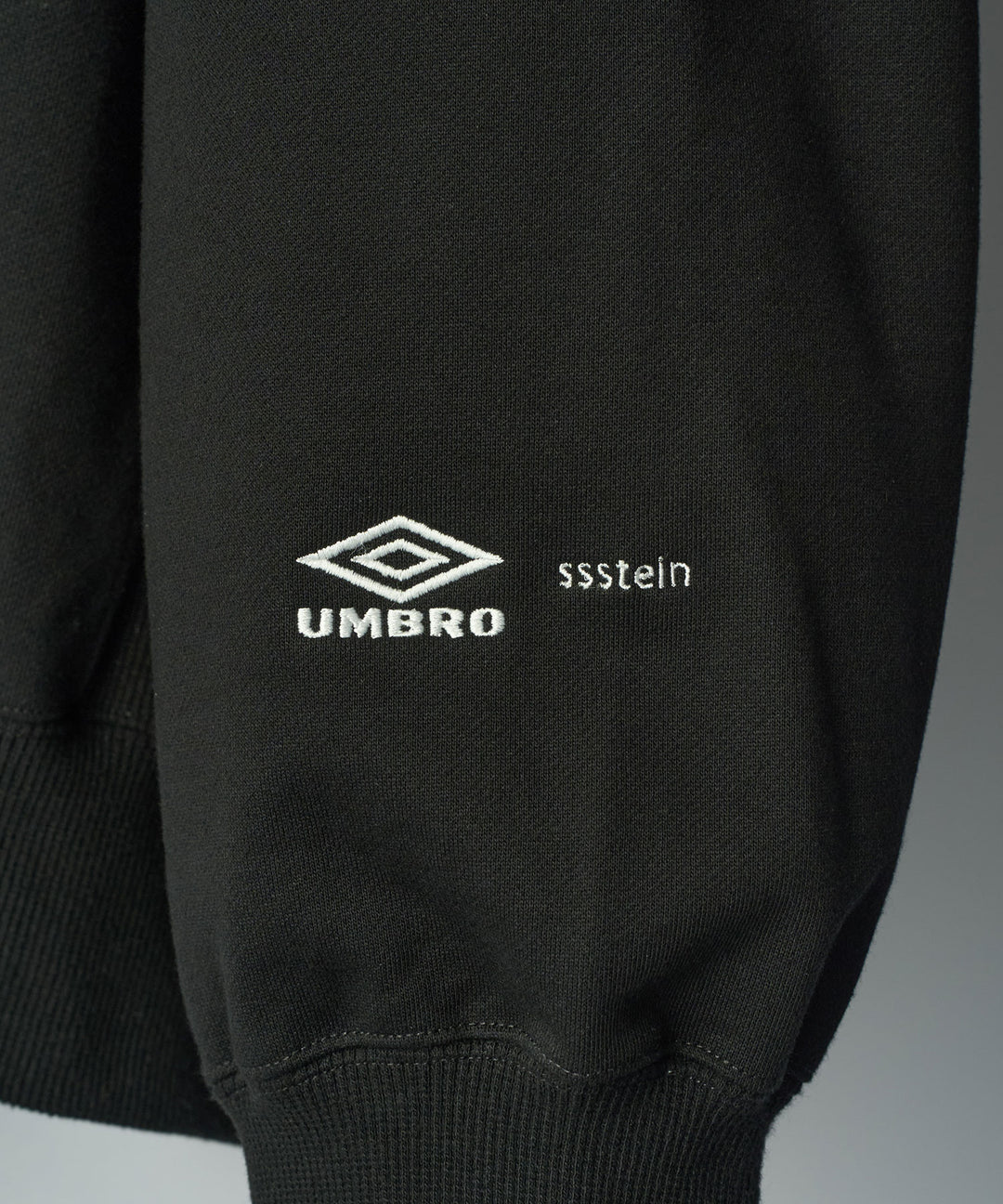 【ssstein × UMBRO】HIGH GAUGE COTTON SWEAT LS - BLACK
