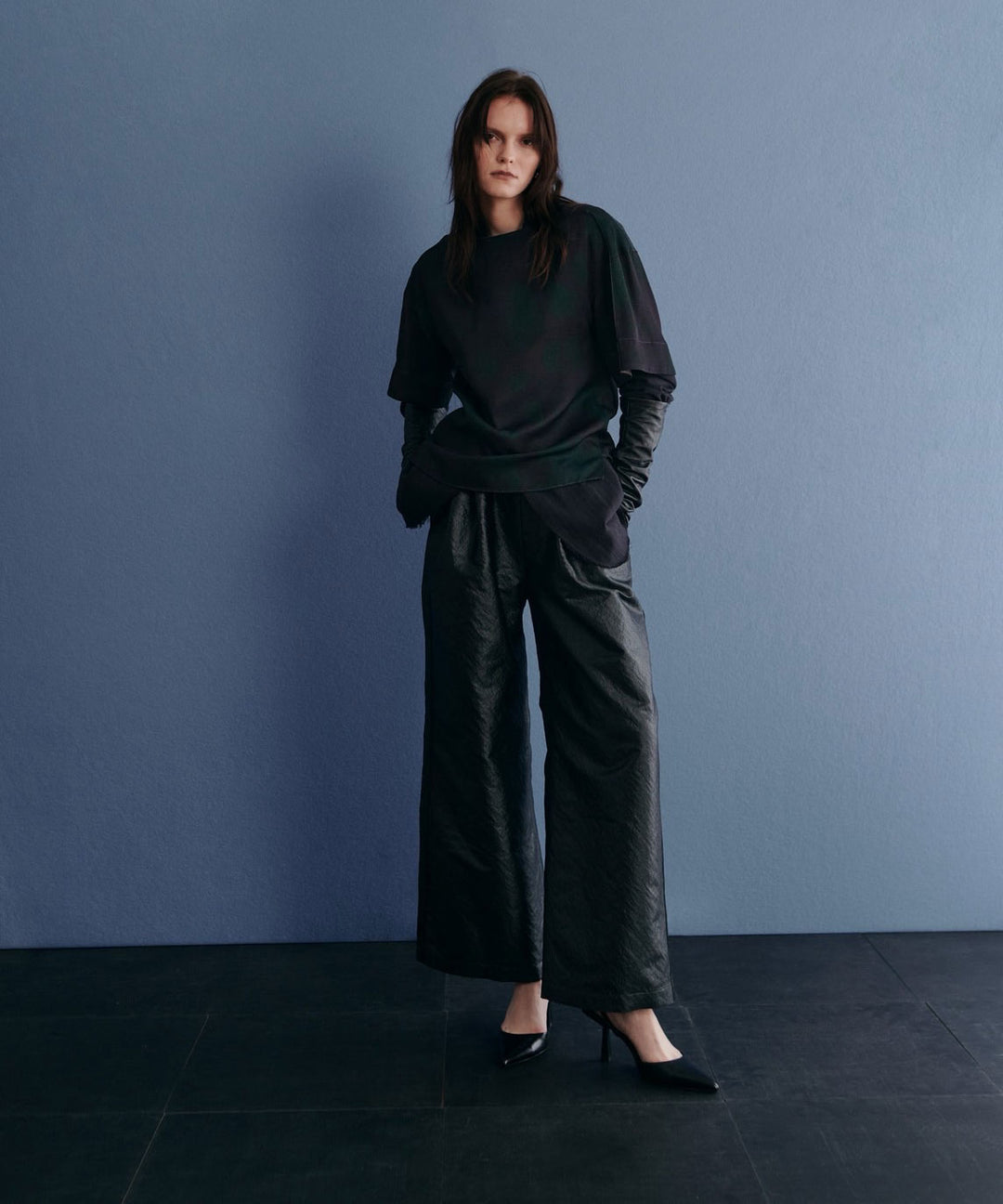 【ANTHEM A】LEATHER LIKE 2TUCK WIDE PANTS - BLACK