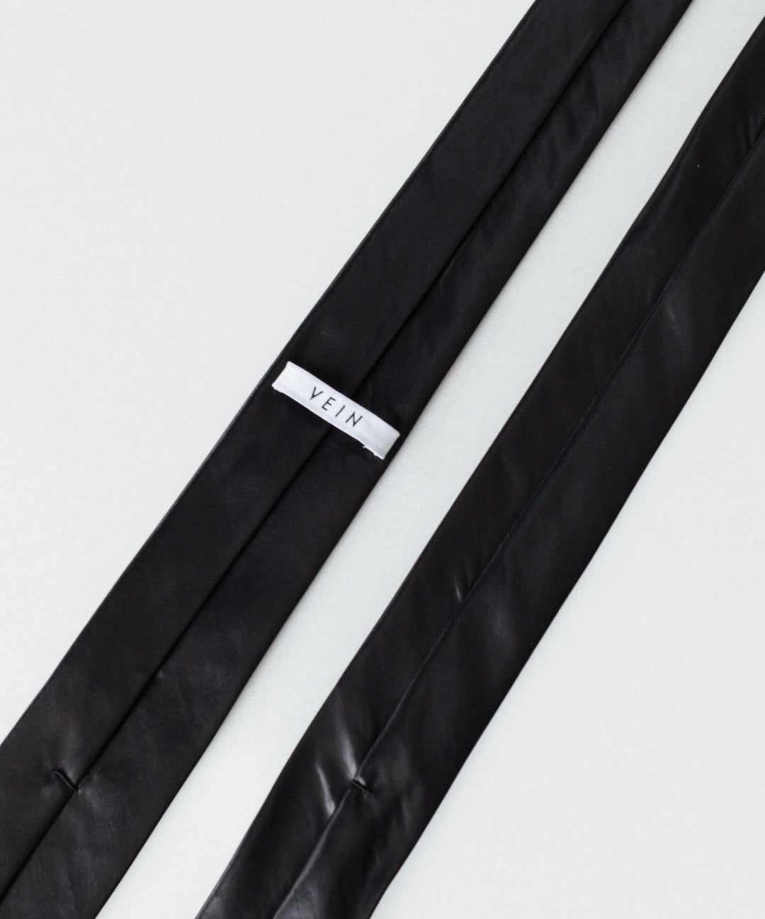 【 VEIN 】PE VINTAGE SATIN NARROW TIE - BLACK