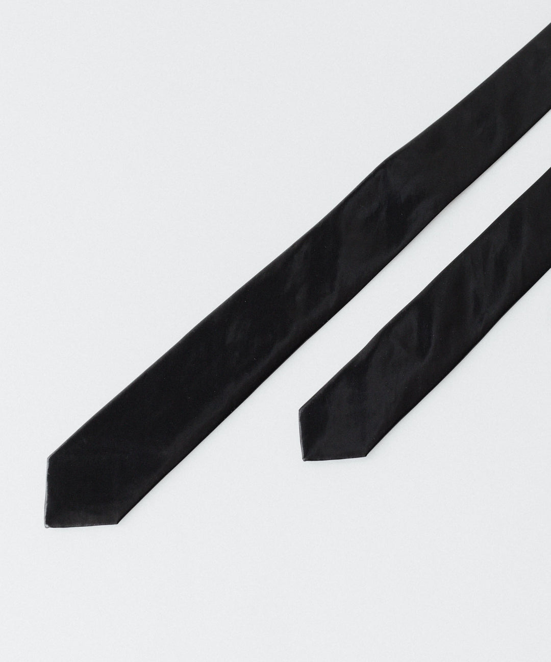 【 VEIN 】PE VINTAGE SATIN NARROW TIE - BLACK