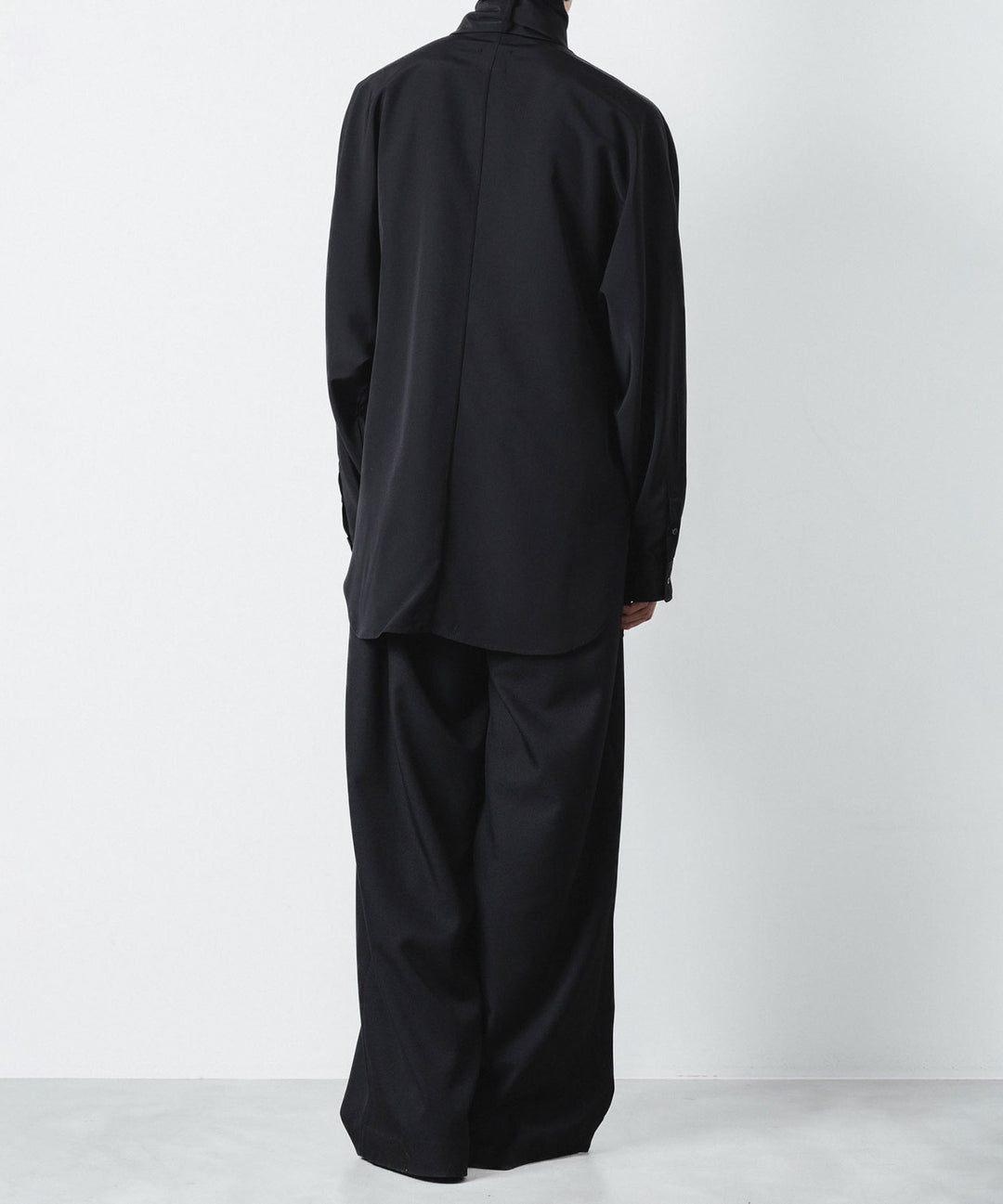 ato(アトウ)のCREPE DE CHINE SCARF SHIRT - BLACKの公式通販サイトsession福岡セレクトショップ