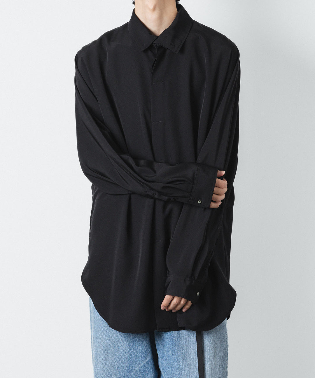 ato(アトウ)のCREPE DE CHINE SCARF SHIRT - BLACKの公式通販サイトsession福岡セレクトショップ