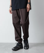 画像をギャラリービューアに読み込む, ATTACHMENT アタッチメントのPE HIGH GAUGE JERSEY TRAINING PANTS - L.BROWNの公式通販サイトsession福岡セレクトショップ
