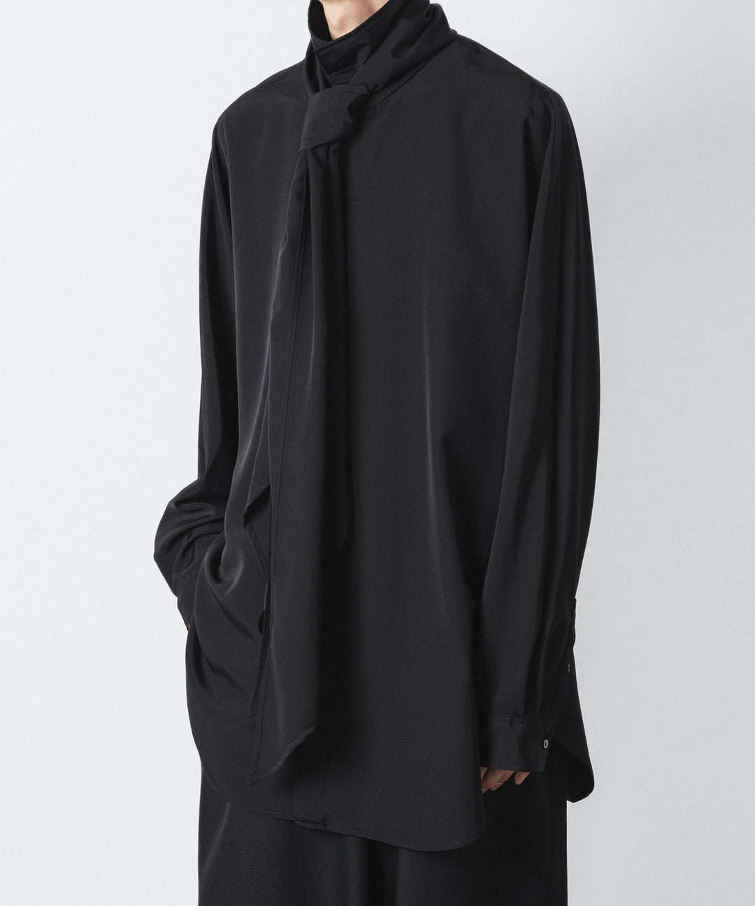 ato(アトウ)のCREPE DE CHINE SCARF SHIRT - BLACKの公式通販サイトsession福岡セレクトショップ