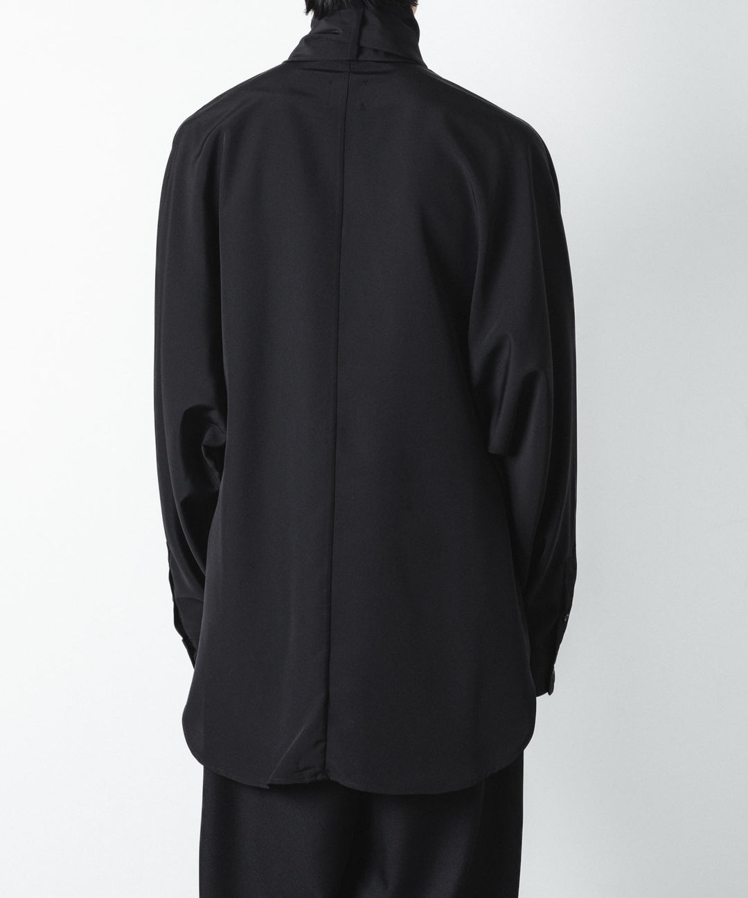ato(アトウ)のCREPE DE CHINE SCARF SHIRT - BLACKの公式通販サイトsession福岡セレクトショップ