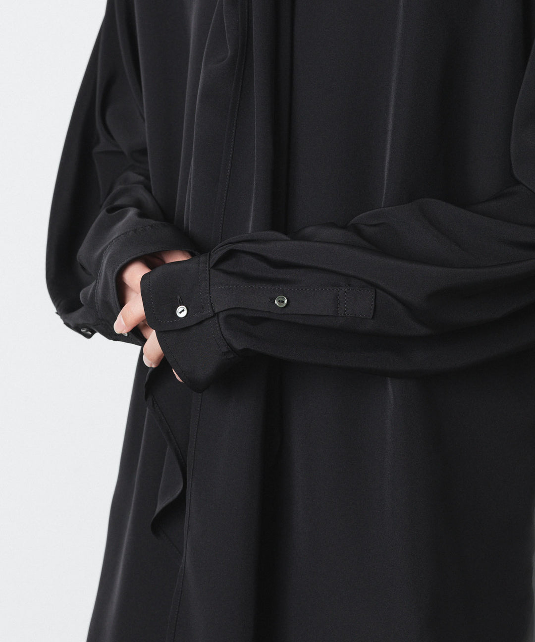 ato(アトウ)のCREPE DE CHINE SCARF SHIRT - BLACKの公式通販サイトsession福岡セレクトショップ