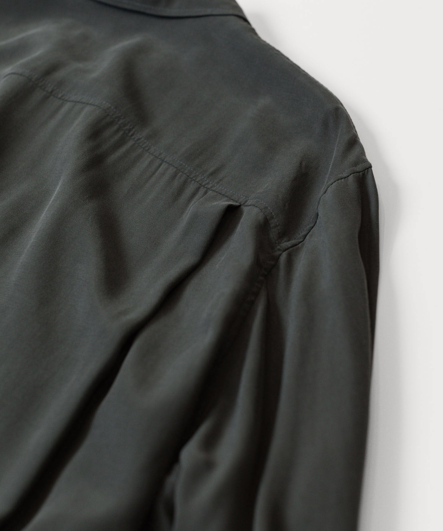 ATTACHMENT アタッチメントのCU/RY FIBRIL TAFFETA PATCH POCKET L/S SHIRT - D.GRAYの公式通販サイトsession福岡セレクトショップ
