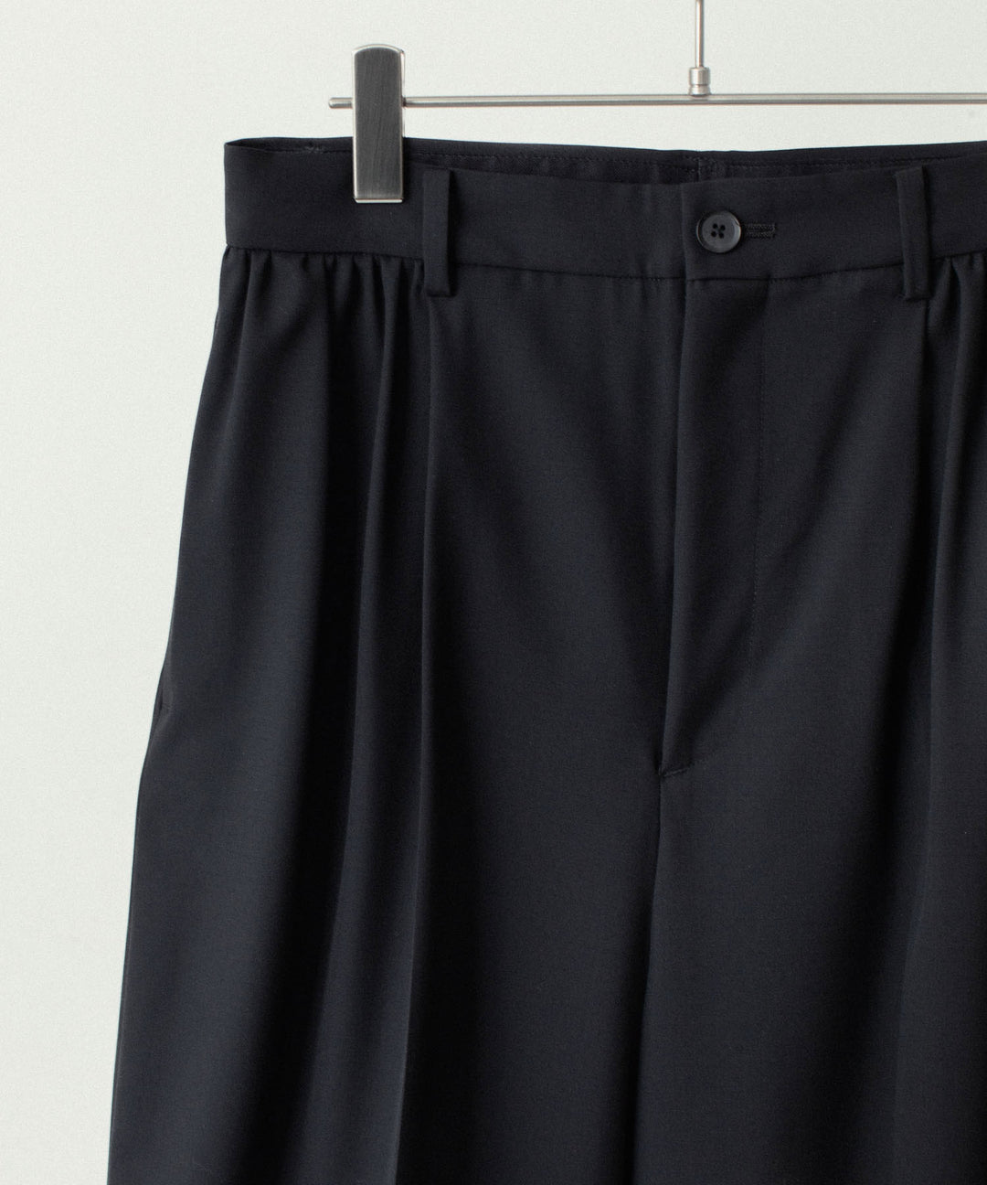 ANTHEM A アンセム エーのWOOL TROPICAL SIDE GATHER SLACKS の公式通販サイトsession福岡セレクトショップ