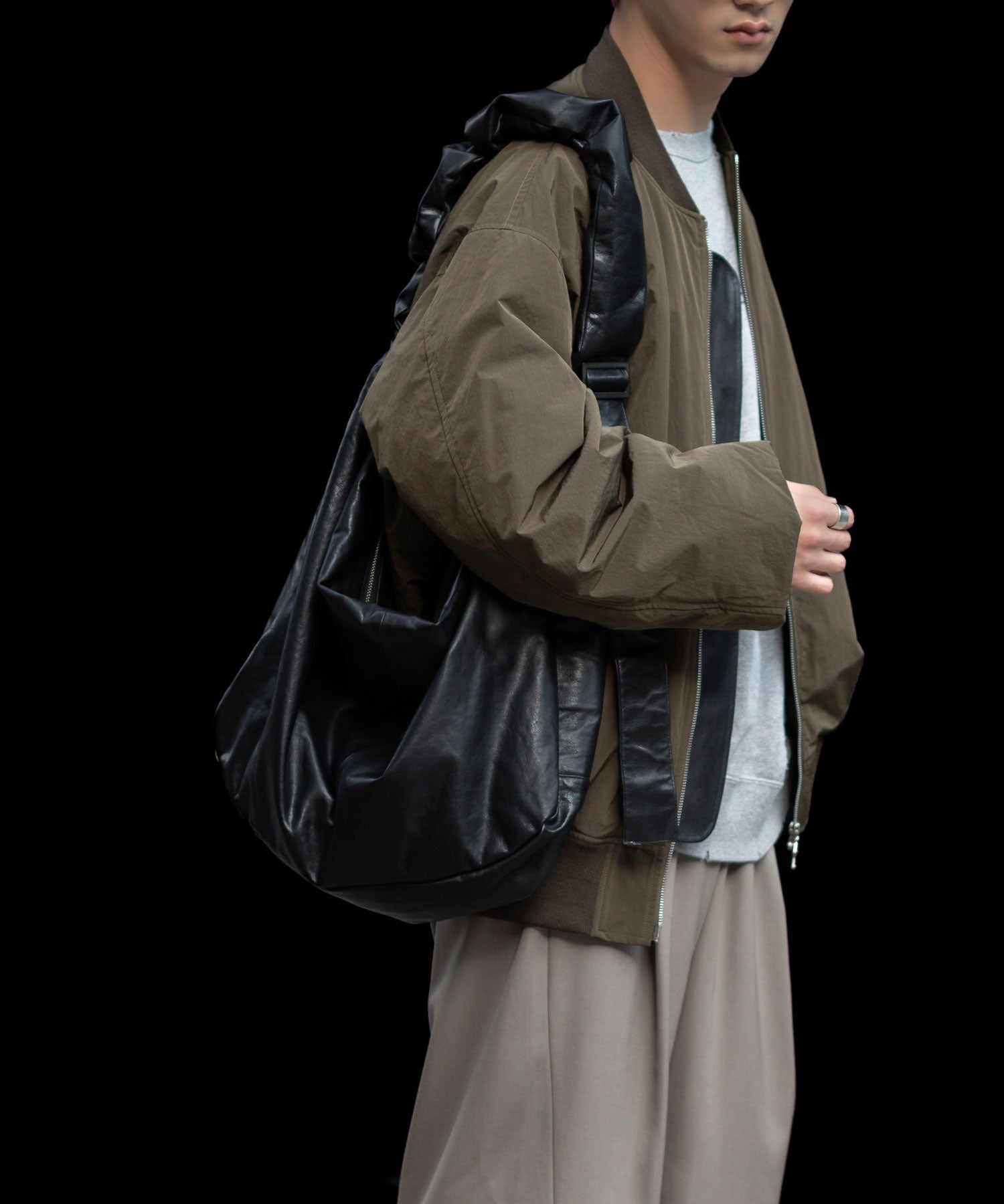 ssstein(シュタイン)のWINDPROOF NYLON OVERSIZED FLIGHT JACKET - MILITARY KHAKIの公式通販サイトsession福岡セレクトショップ