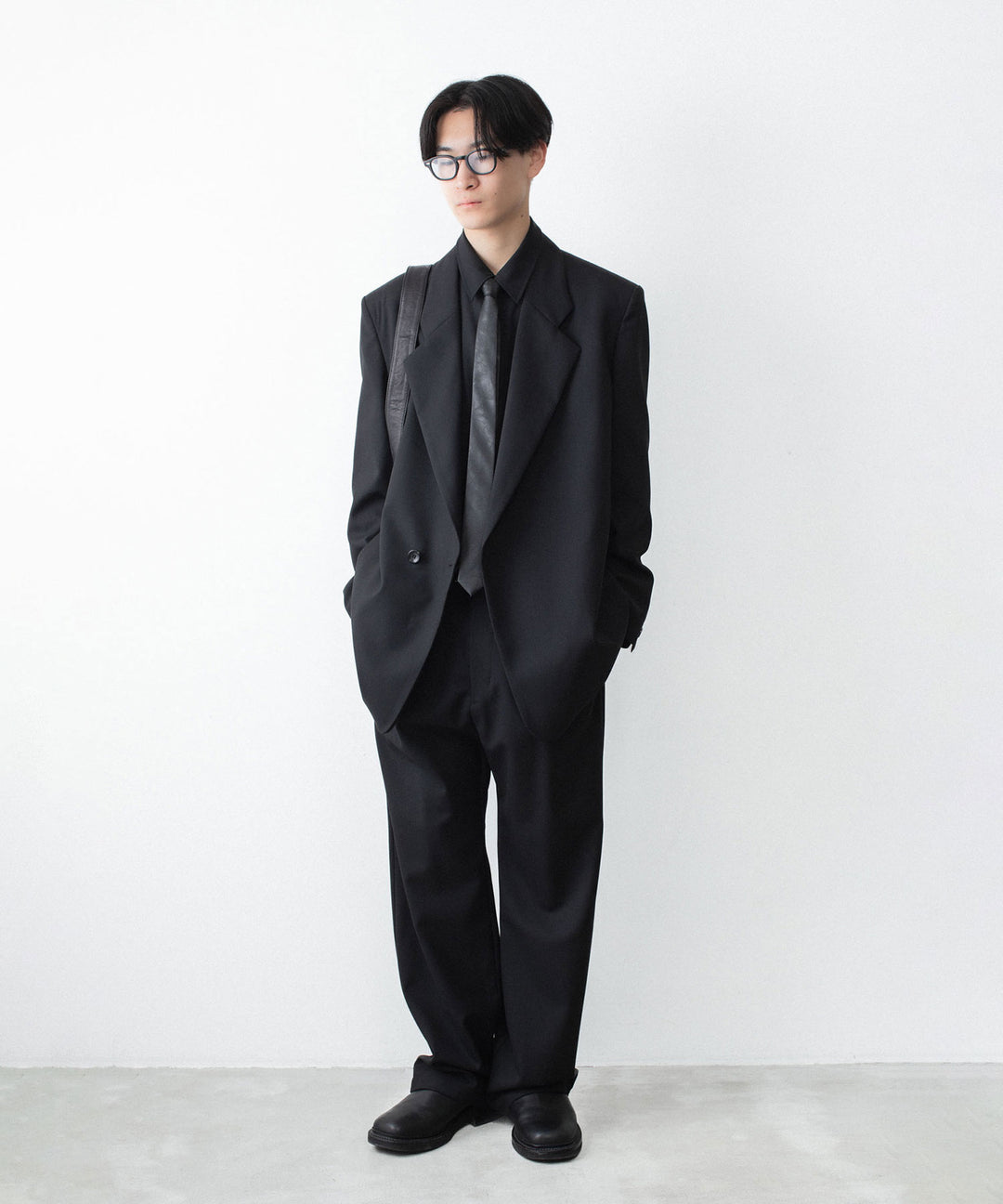 VEIN ヴェインの3/60 HIGH TWIST WOOL TRO EASY TROUSERS - BLACKの公式通販サイトsession福岡セレクトショップ