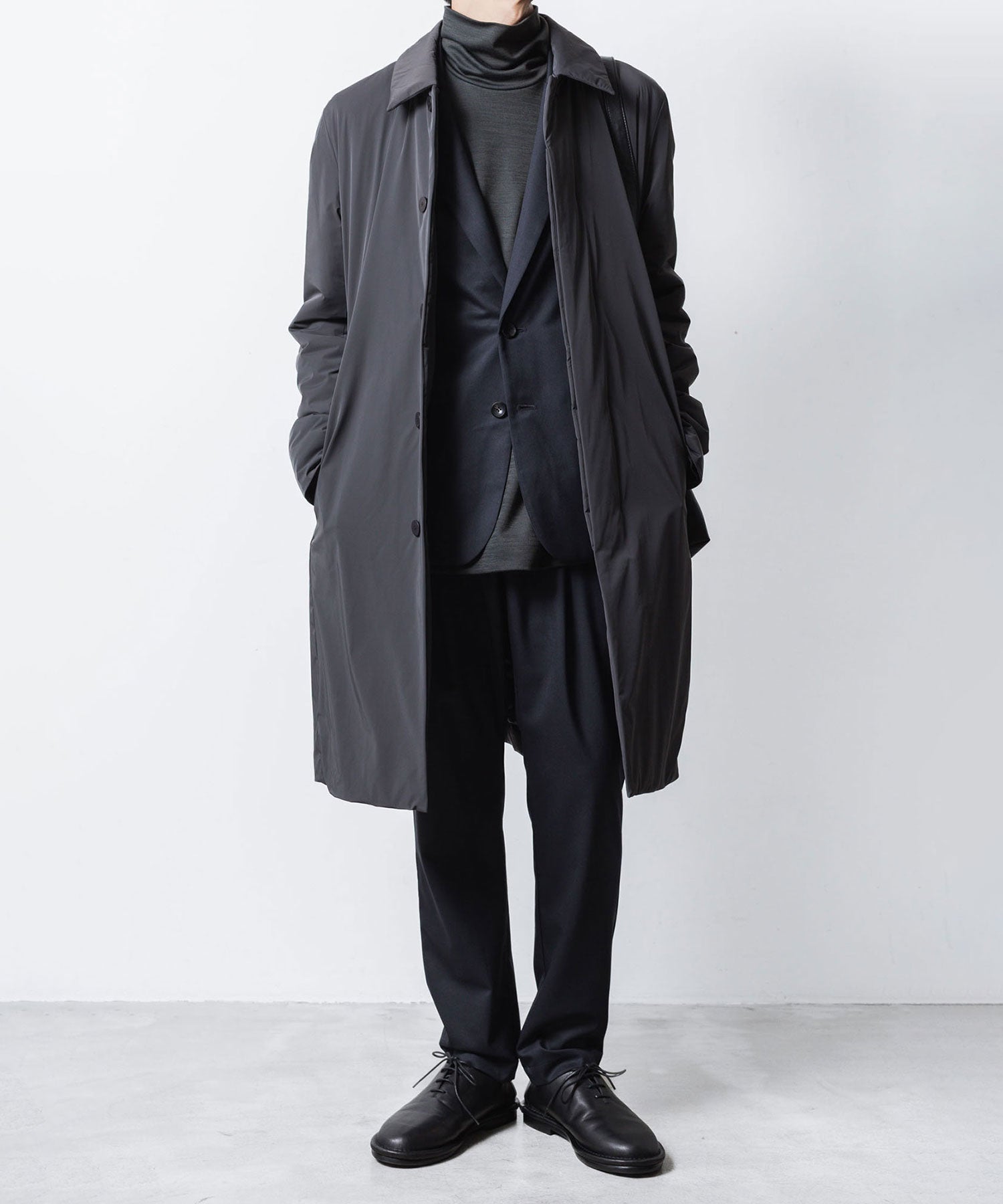 ATTACHMENT アタッチメントのT/W/SI STRETCH GABARDINE REGULAR FIT EASY TROUSERS - D.NAVYの公式通販サイトsession福岡セレクトショップ