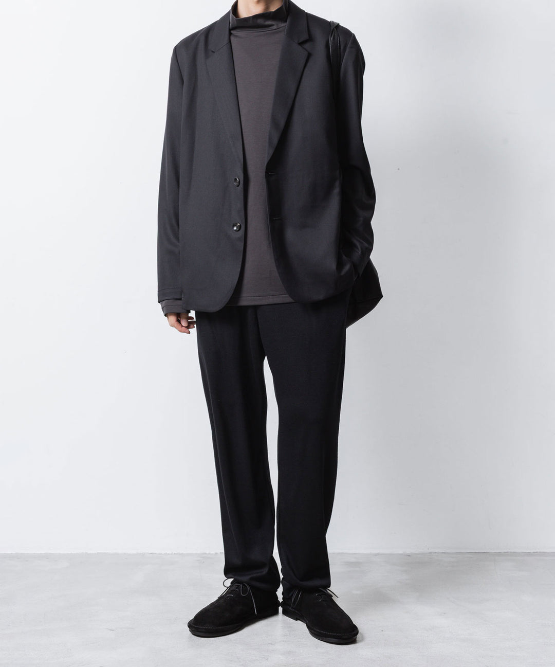 ATTACHMENT アタッチメントの1/60 WOOL SMOOTH SLIM FIT LOUNGE TROUSERS - BLACKの公式通販サイトsession福岡セレクトショップ