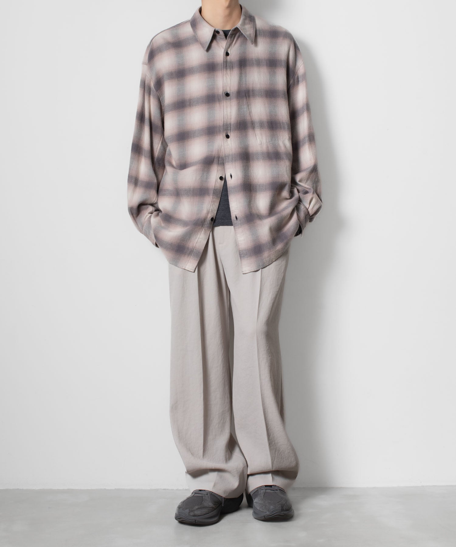 VEIN ヴェインのPE KERSEY 1TUCK TROUSERS - L.BEIGEの公式通販サイトsession福岡セレクトショップ