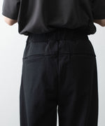 画像をギャラリービューアに読み込む, ATTACHMENT アタッチメントのCO STRETCH TERRY 1TUCK EASY TROUSERS - BLACKの公式通販サイトsession福岡セレクトショップ
