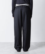 画像をギャラリービューアに読み込む, ATTACHMENT アタッチメントのT/W/SI STRETCH GABARDINE FLAP TROUSERS - D.NAVYの公式通販サイトsession福岡セレクトショップ
