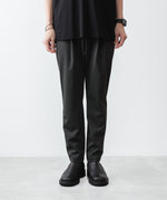 画像をギャラリービューアに読み込む, ATTACHMENT / EXCLUSIVE ITEMアタッチメントのLUCA MATTE TWIST REGULAR FIT EASY TROUSERS - D.KHAKIの公式通販サイトsession福岡セレクトショップ
